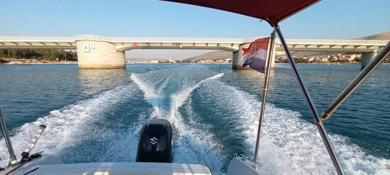 Sea View Apartment Sunrise Poljica & Blue Lagoon Rent A Boat Luaran gambar